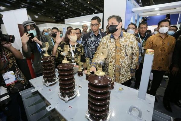 Menko Airlangga Terus Dukung PLN Serap Produk Dalam Negeri