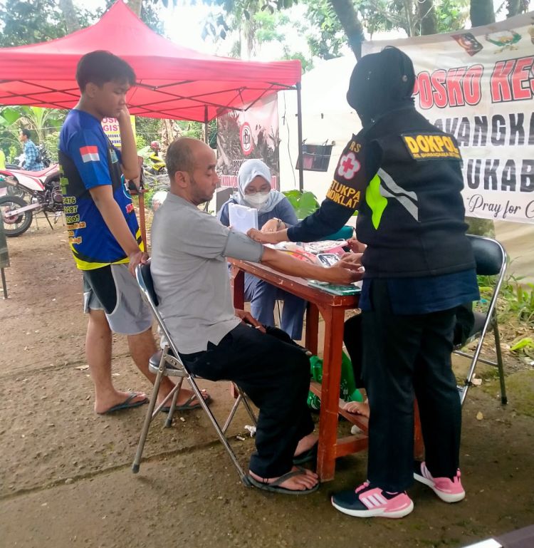RS Bhayangkara Setukpa Laksanakan Bhaktikes Gempa Cianjur di Posko Cijendil