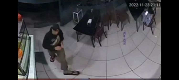 Lagi Asik Main Handphone, Bocah Perempuan di Medan Jadi Korban Penjambretan