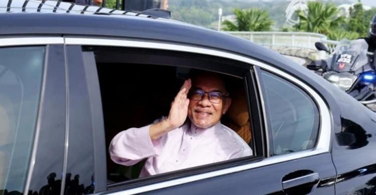 Padahal Sudah Dibelikan, PM Malaysia Anwar Ibrahim Tolak Pakai Limousine Mercy S600