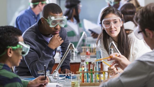 10 Jurusan Kuliah yang Paling Disesali dan Berharap Bisa Diulangi