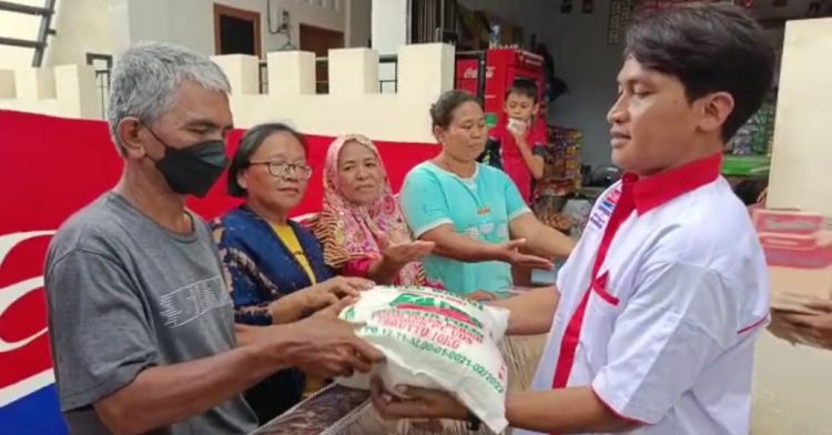 Caisar Saling Berbagi  Untuk Korban Kebakaran