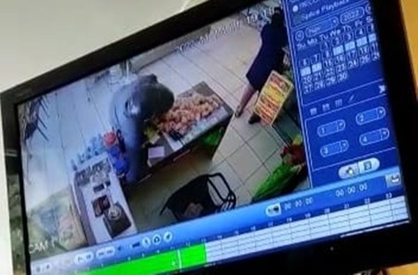 Modus Beli Bika Ambon, Pria Ini Malah Terekam CCTV Curi Handphone, Ini Tampangnya
