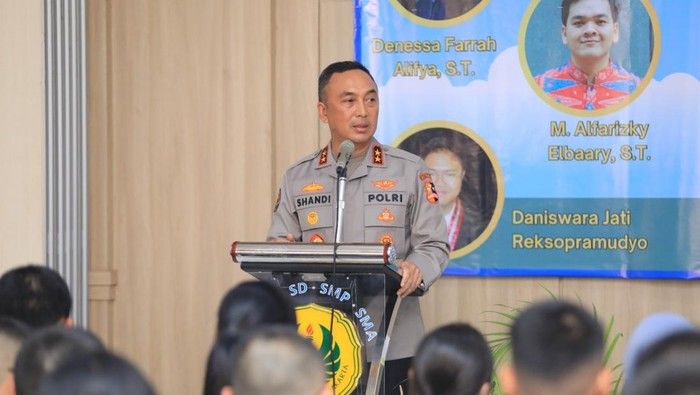 Di MPLS SMA Labschool Kebayoran, Kadiv Humas Polri Ajak Siswa Hindari Judol