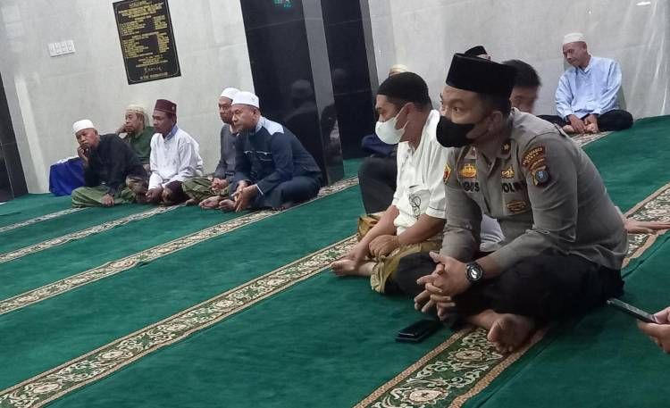 Irjen Dadang Hartanto Subuh Berjemaah Bersama  Polsek Percut Sei Tuan