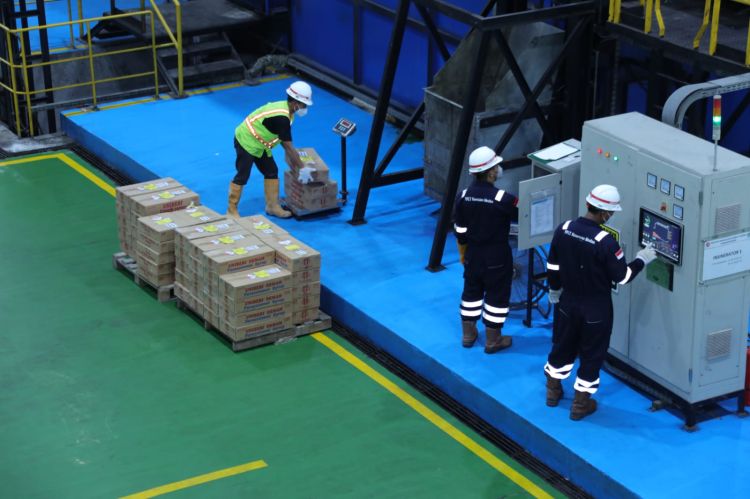 900.576 Botol Obat Sirop Tercemar EG dan DEG Dimusnahkan