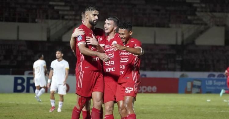 Persija Gebuk Dewa