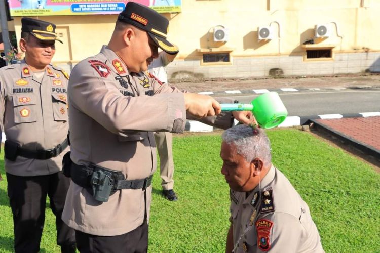 61 Personel Polres Labuhanbatu Naik Pangkat