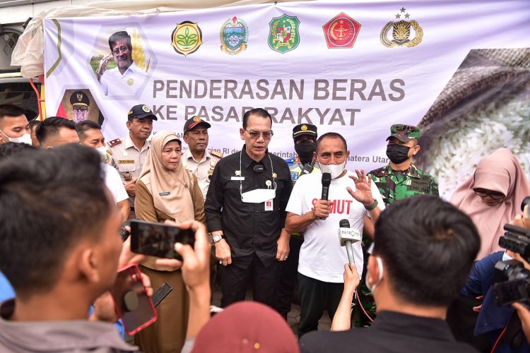 Tekan Harga Jelang Nataru, Pemerintah Jual Beras Rp10.000 Perkilogram