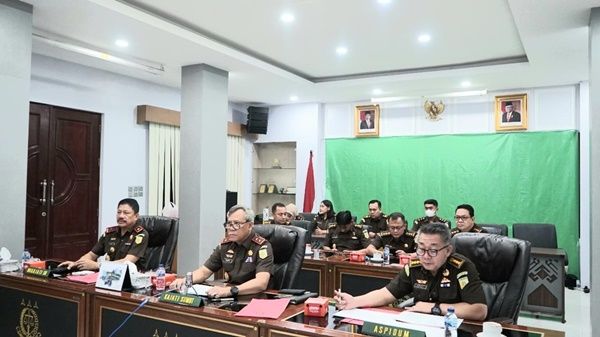 Mencuri Sawit Demi Untuk Makan, Kejati Sumut Hentikan Penuntutan 3 Perkara dengan Pendekatan RJ