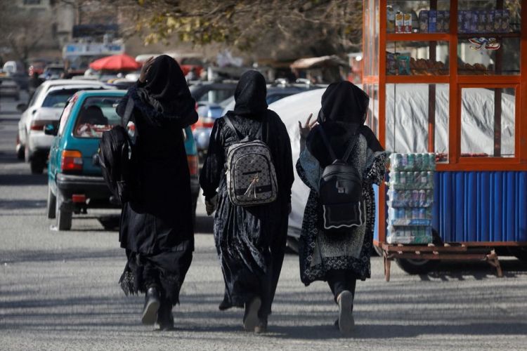 Taliban Didesak Batalkan Larangan Terhadap Hak Perempuan Afganistan