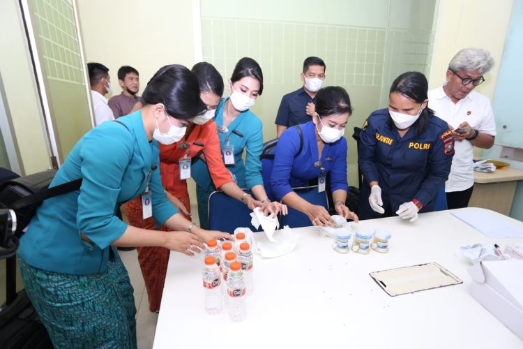 Polda Sumut Tes Urine Petugas Penerbangan di Bandara Kualanamu