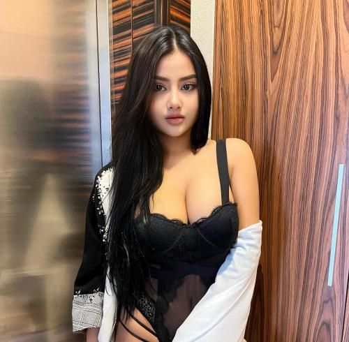 Seksinya Gaya Tania  Ayu Pakai Lingerie Korset