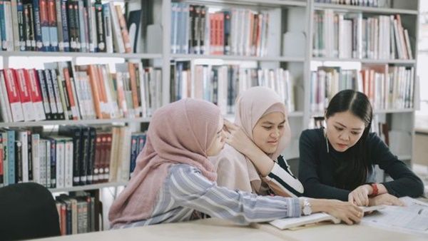15 Jurusan Kuliah untuk Anak IPS yang Peluang Kerjanya Bagus