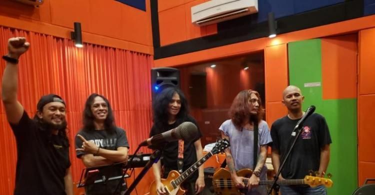 Tampil Perdana Di Makassar, Boomerang Reload Gandeng Eks Vokalis Edane Dan BIP
