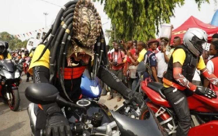 Mobil Lepas Kendali Tabrak Kerumunan Karnaval Motor Tahunan di Nigeria, 14 Orang Meninggal dan 24 Terluka