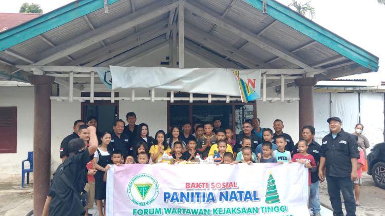Forwaka Sumut Berbagi Kasih Natal Bersama Anak Panti Asuhan dan Warga Kurang Mampu