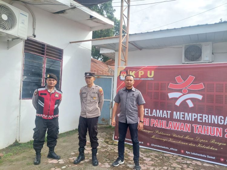 Polres Labuhanbatu Lakukan kegiatan Pengamanan Di Gudang Logistik KPU