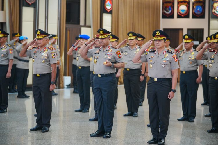 Kapolri Naikan Pangkat 45 Pati Polri, Ada Polwan Jadi Jenderal