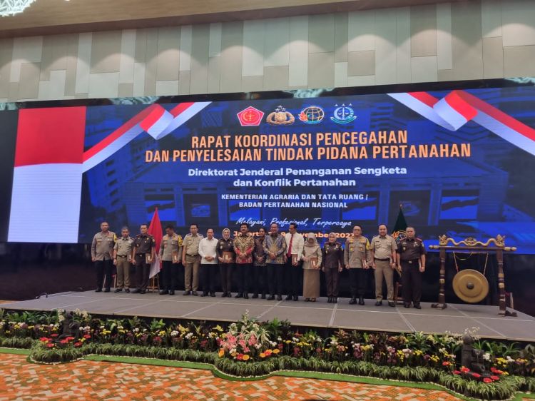 Berhasil Tangani Masalah Tanah, Polda Jambi Diganjar PIN Emas