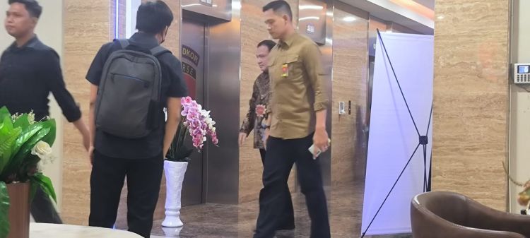 Firli Bahuri Penuhi Panggilan Bareskrim