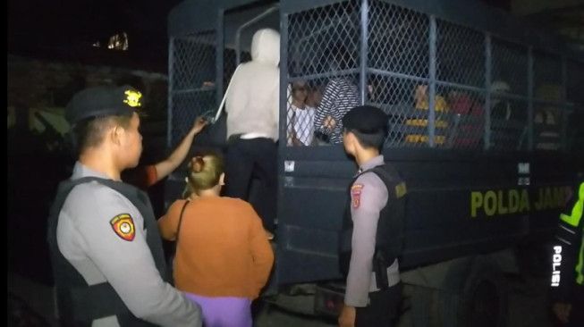 Razia Pekat Siginjai Polda Jambi, Polisi Amankan 10 Pasangan Mesum