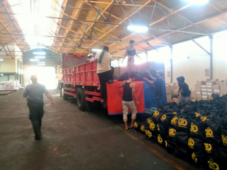 Wujudkan Pemilu Damai, Ops NCS Polri Kirim 2.500 Paket Sembako ke Jateng
