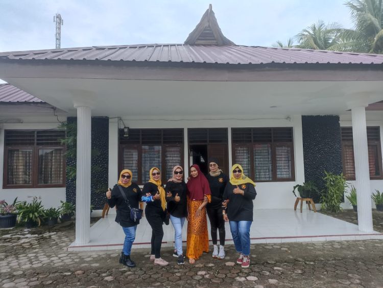 Momen Bikers Disambut Hujan Jelajahi Wisata Sumut