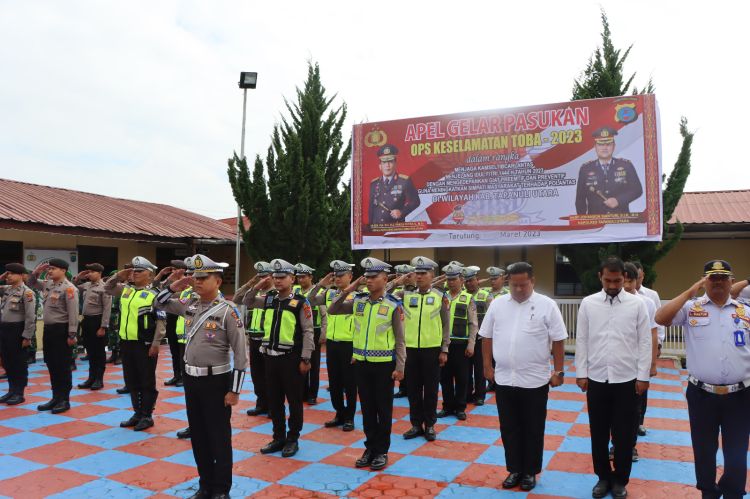 Polres Tapanuli Utara Gelar Pasukan Operasi Keselamatan Toba 2023