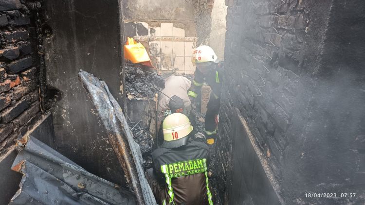 Rumah Terbakar, 6 Orang Sekeluarga Tewas di Medan